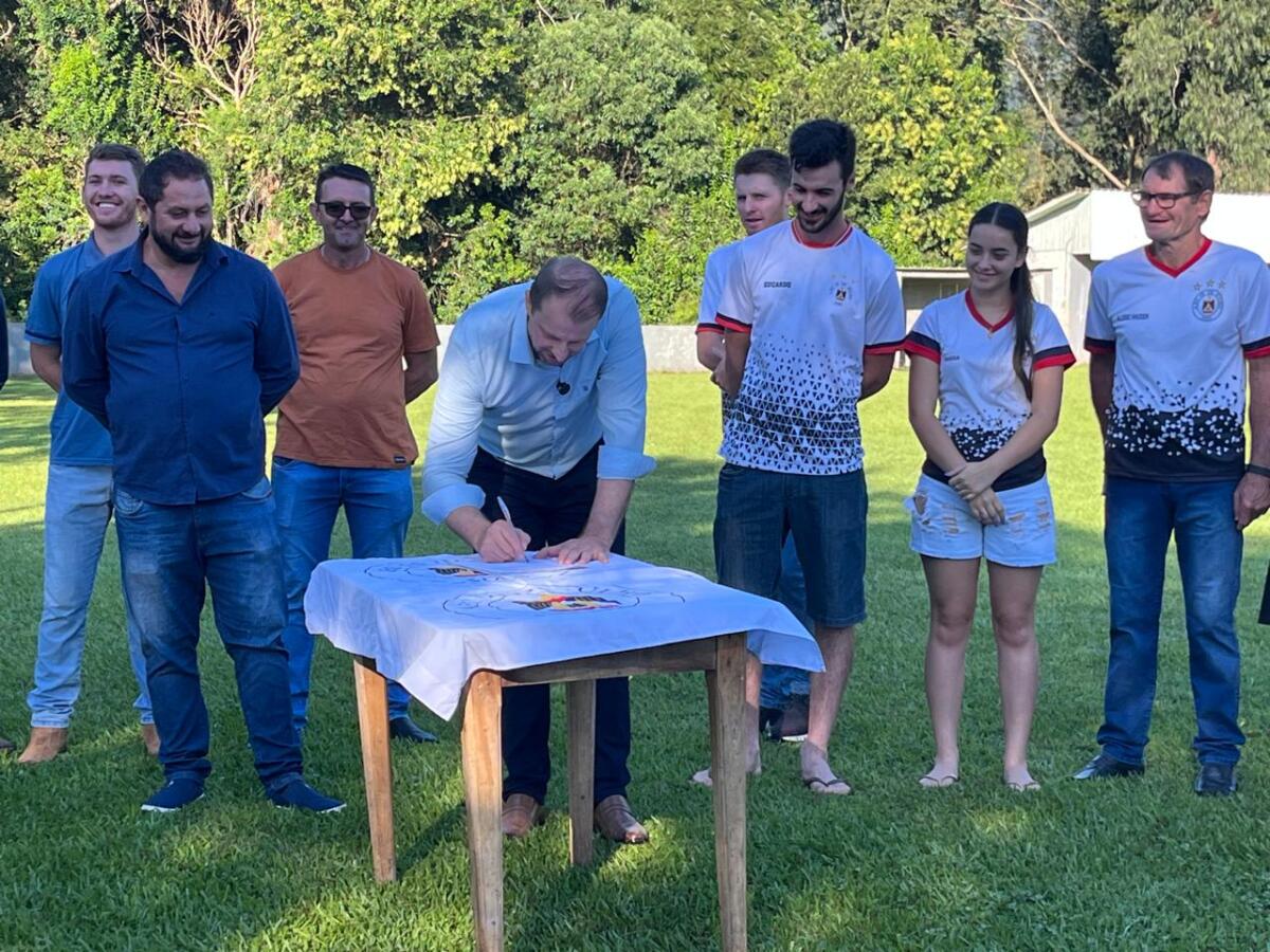 São Bernardino avança com energia elétrica, reforma de campo 19 de Julho e melhorias na APAE