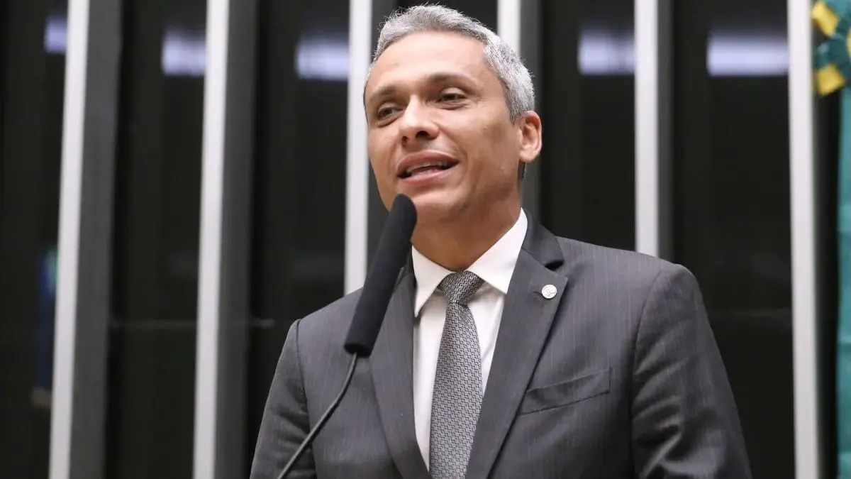 STF aceita denúncia e torna Gustavo Gayer réu por injúria contra Lula