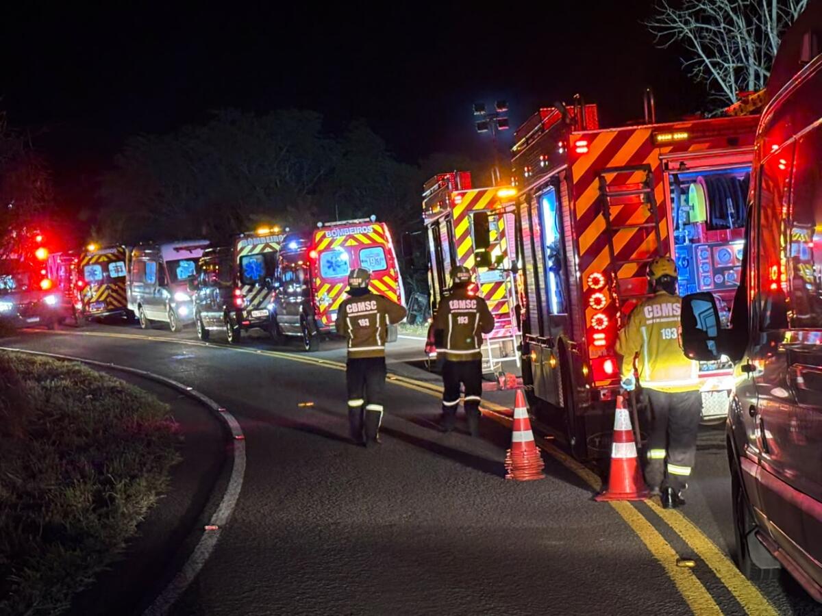 Diretor de Assuntos Consulares confirma quarta morte em acidente com ônibus na SC-492