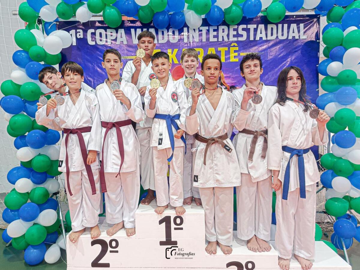 Campo Erê conquista título geral na I Copa Interestadual de Karatê