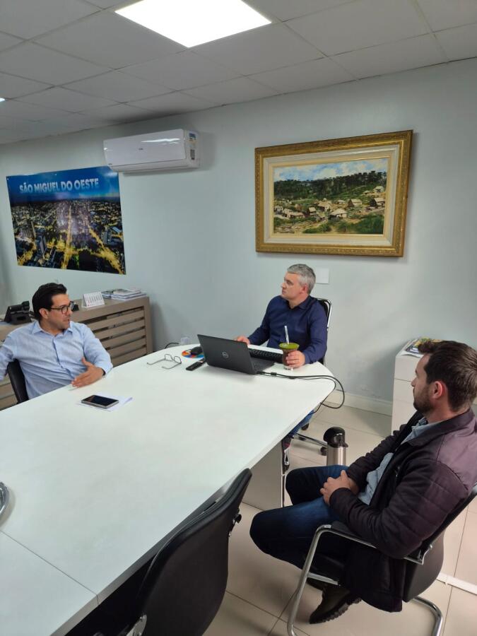 Prefeitura realiza "Fale com o Prefeito" e registra 68 atendimentos