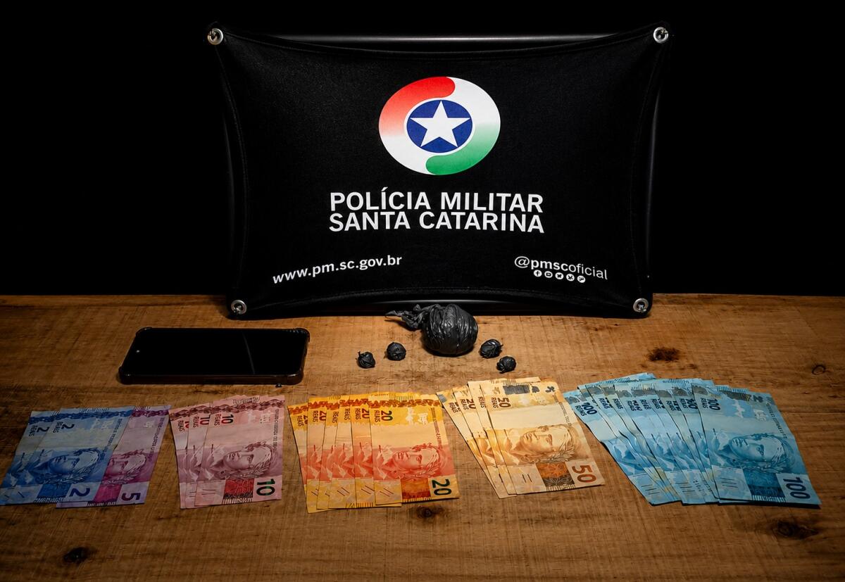 Homem pula no rio para evitar abordagem e é preso em Itapiranga