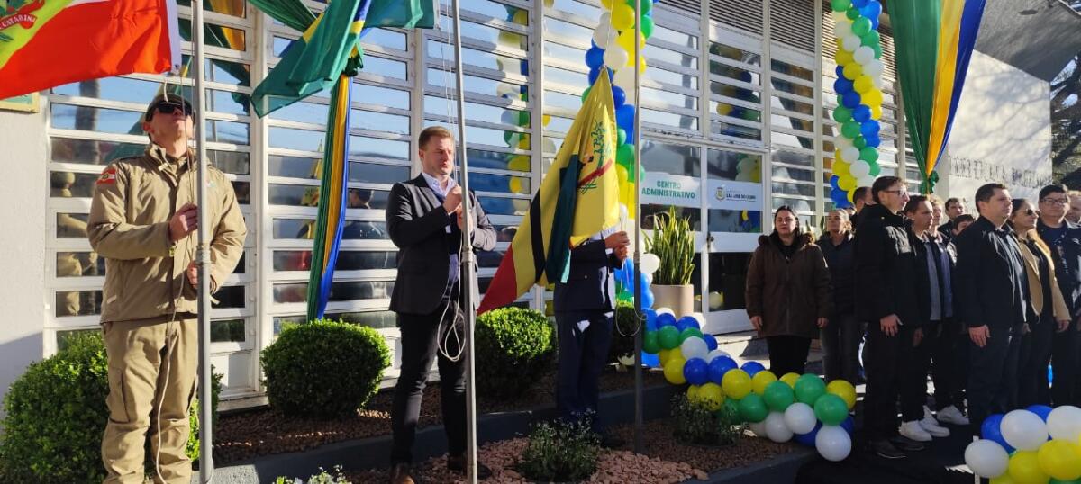 Desfile de 7 de Setembro reúne comunidade e mais de 30 entidades em São José do Cedro
