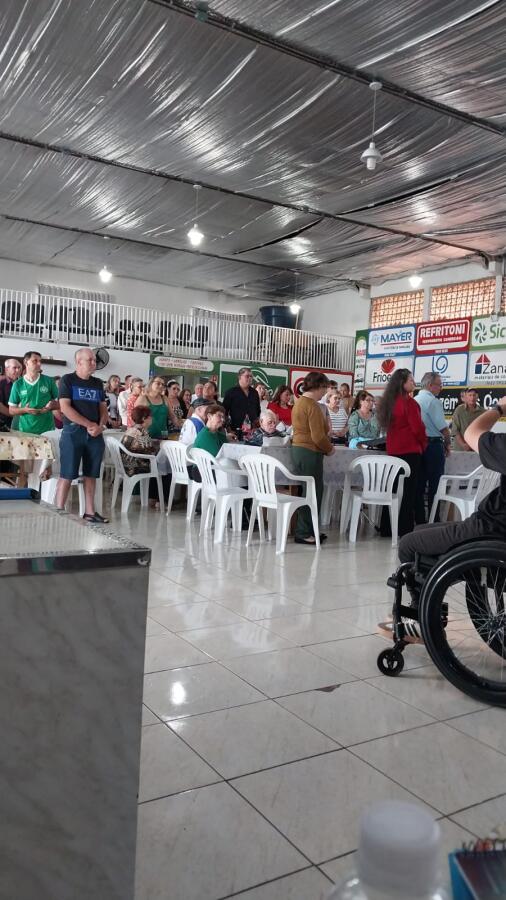 ADEFISMO realiza almoço beneficente e reúne cerca de 200 pessoas em São Miguel do Oeste