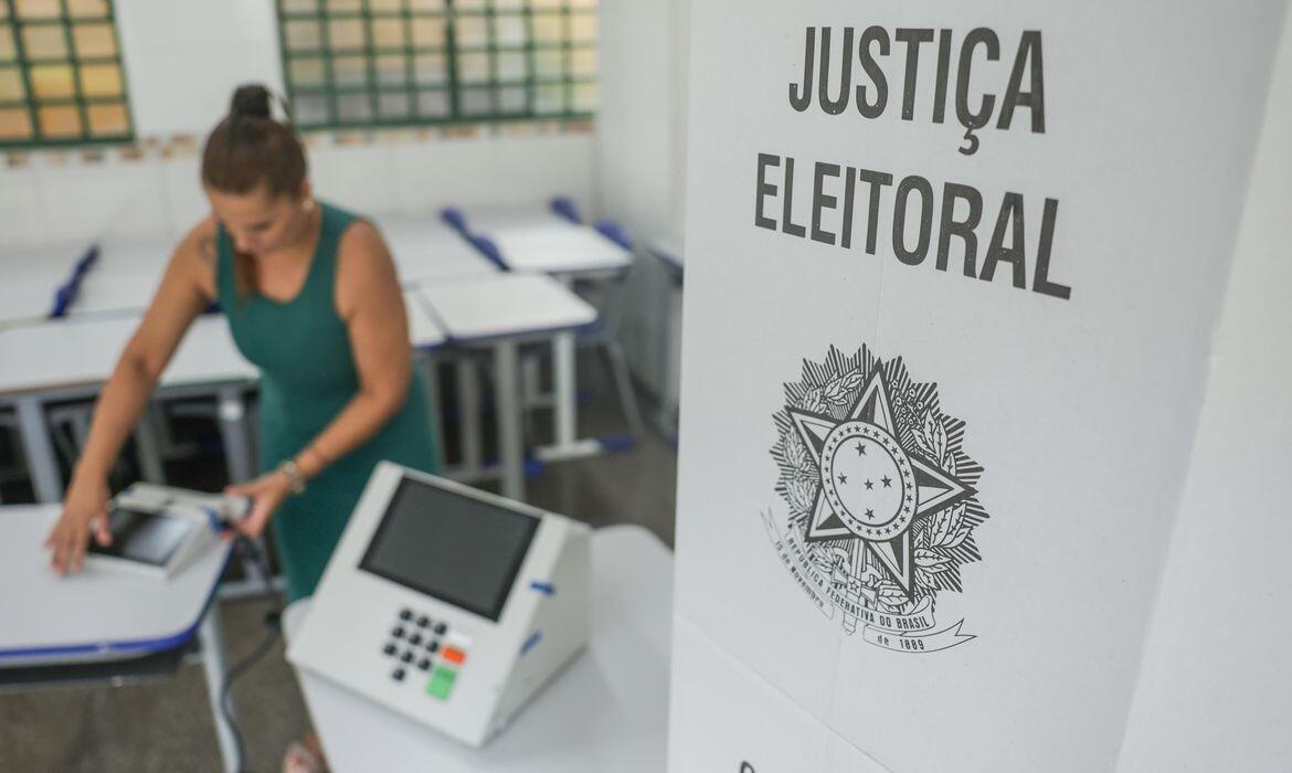 Flávio Bolsonaro vence em SC com 69,42% dos votos no segundo turno