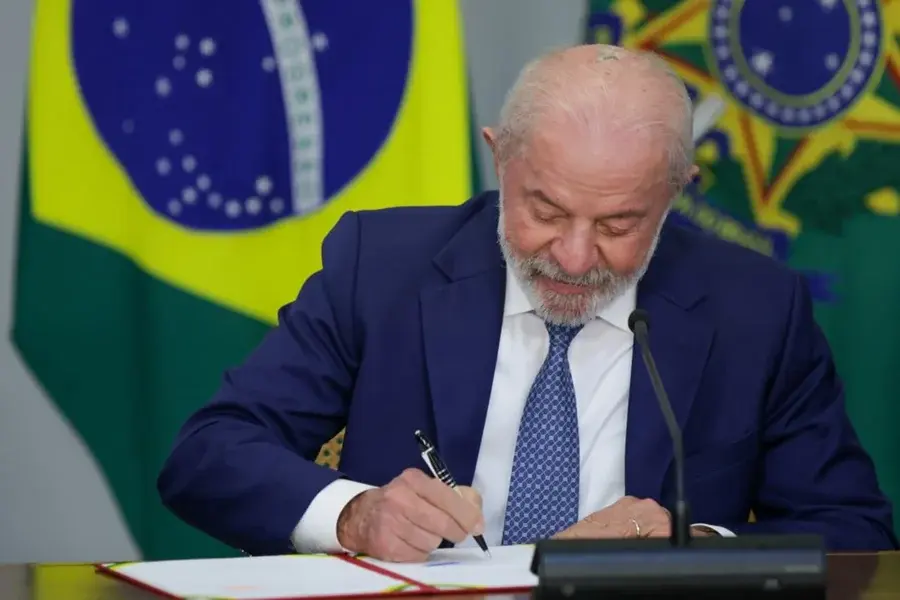 Governo acaba com a “taxa das blusinhas” e zera imposto para compras internacionais