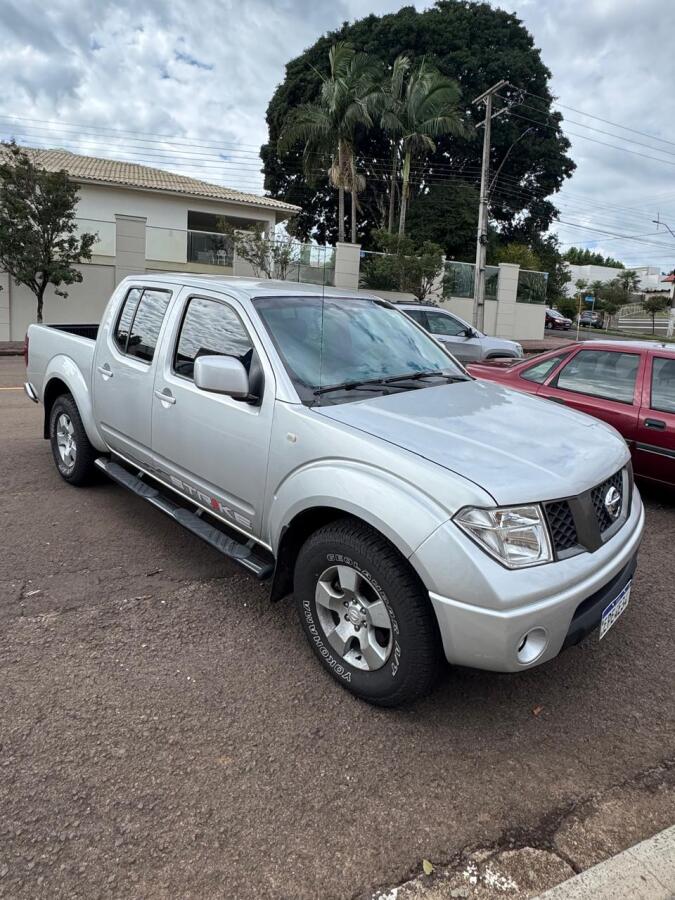 Caminhonete furtada em propriedade de São Miguel do Oeste é encontrada batida na Argentina