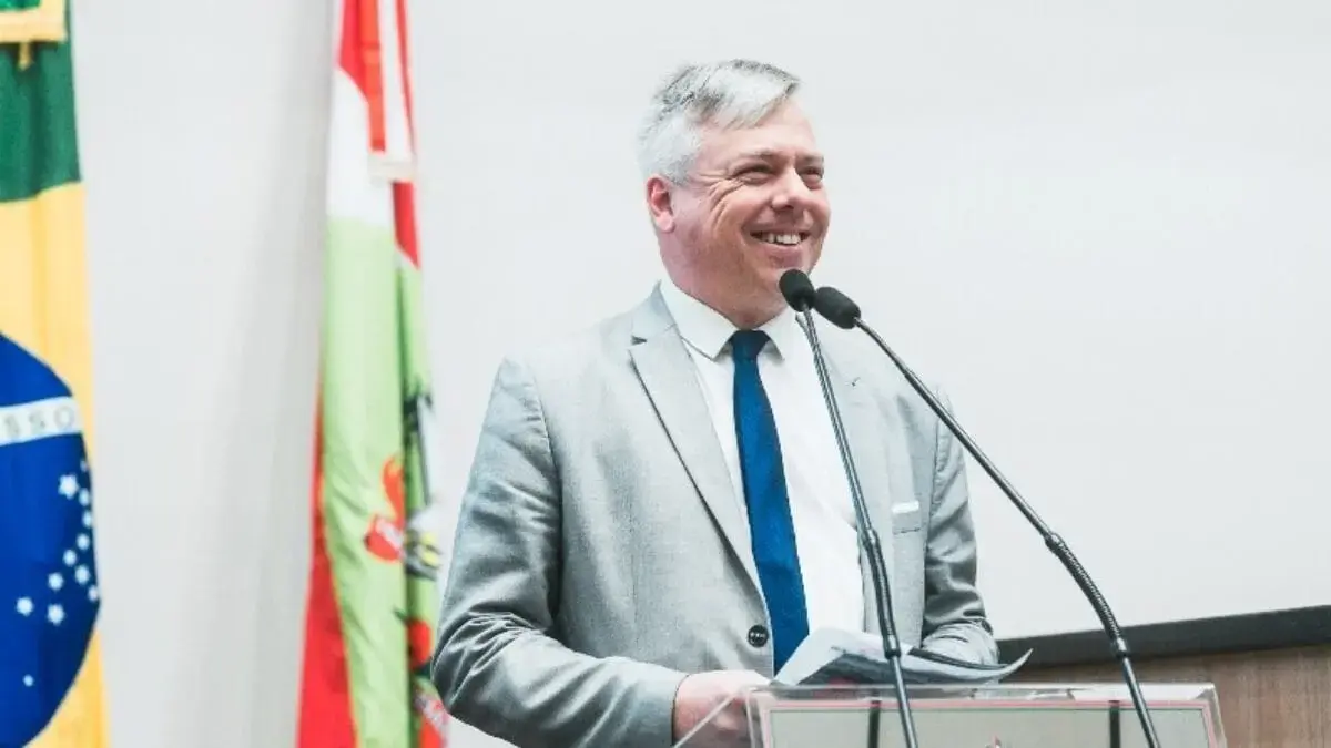 STF nega habeas corpus e mantém deputado de SC inelegível após viagem