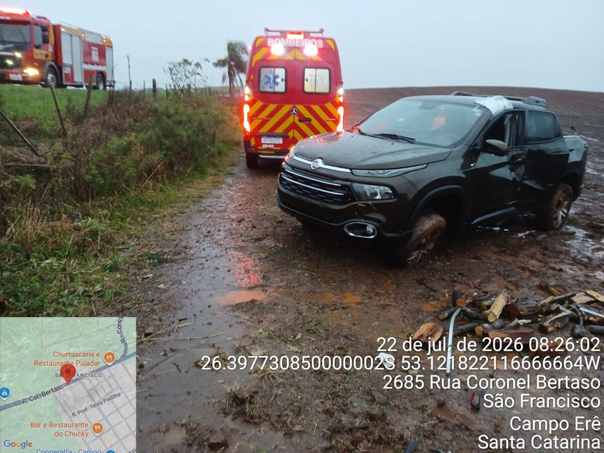 Mulher fica ferida em capotamento na SC-305 em Campo Erê