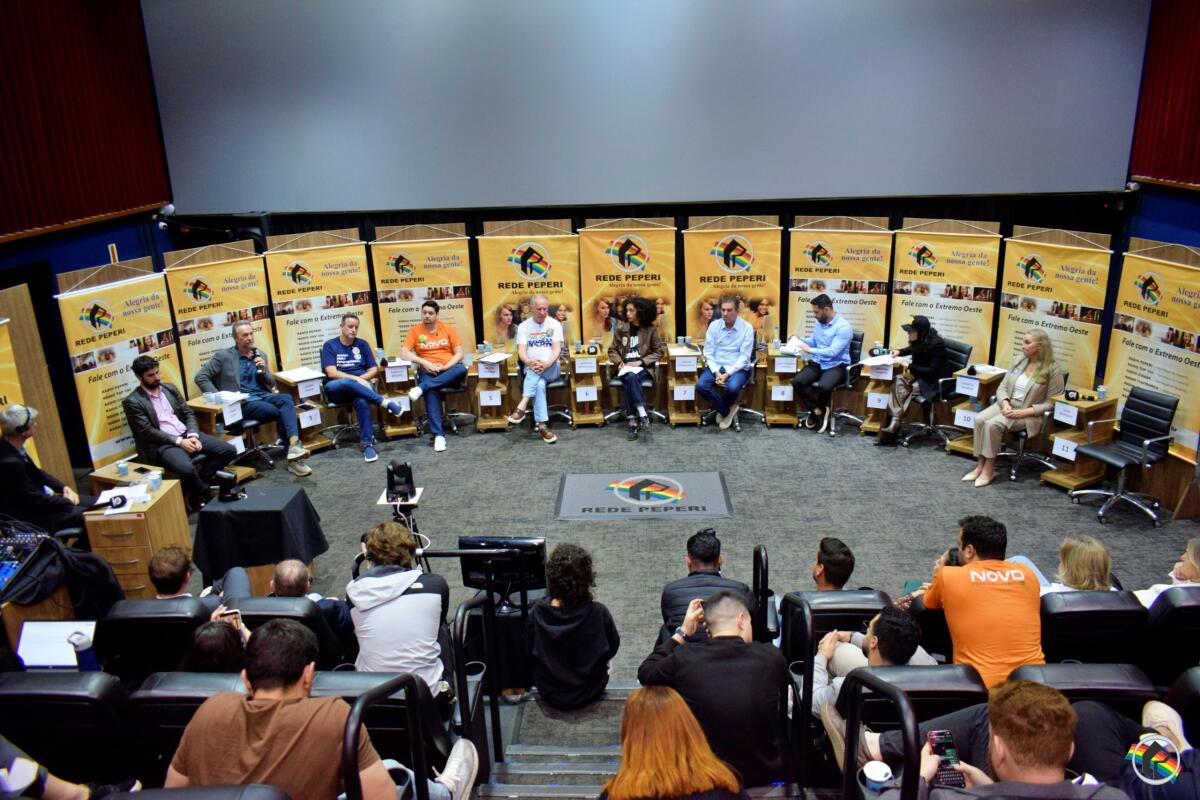 Candidatos a deputado federal discutem diversos temas em debate da Peperi