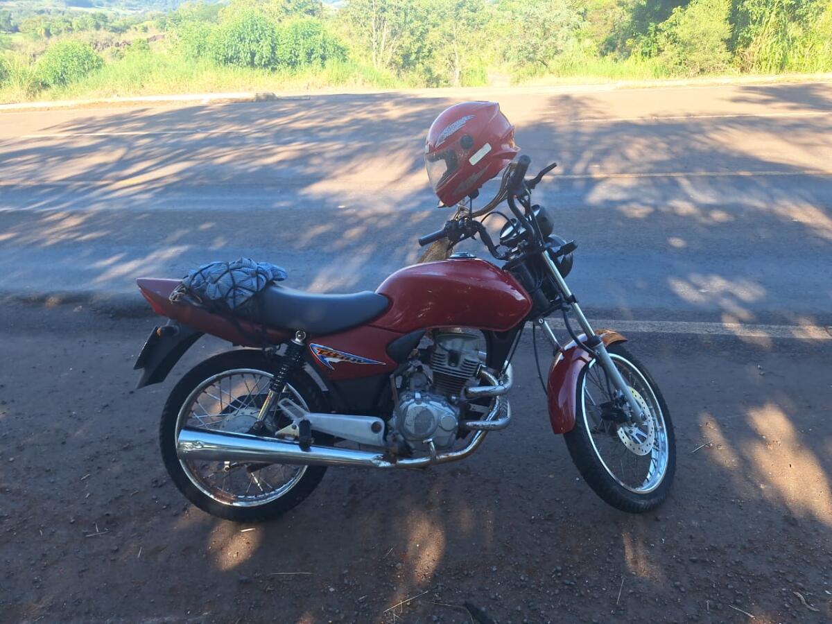 Idoso fica ferido em queda de moto na SC-161, em Flor do Sertão