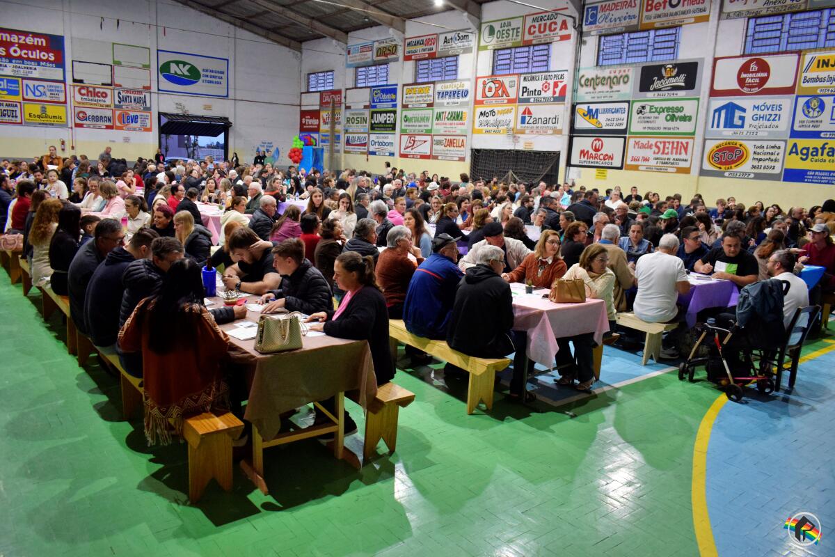 APAS realiza primeiro bingo e reúne mais de 600 pessoas em São Miguel do Oeste