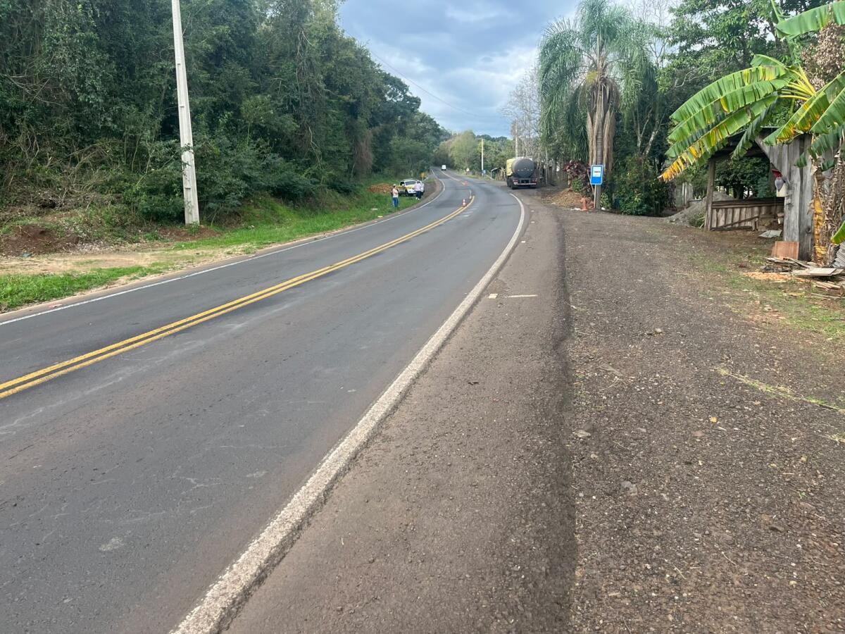 Homem morre em acidente entre motocicleta e carreta na SC-157
