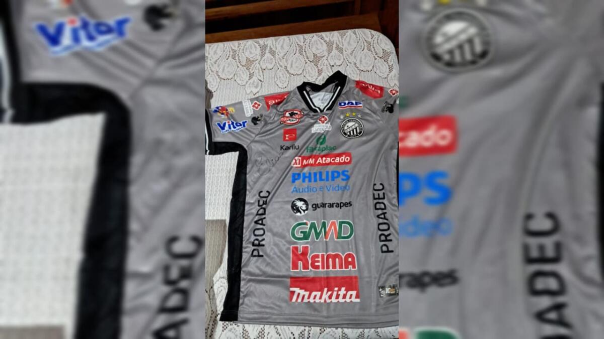Goleiro do Operário-PR participa de campanha solidária para adolescente com leucemia em Itapiranga
