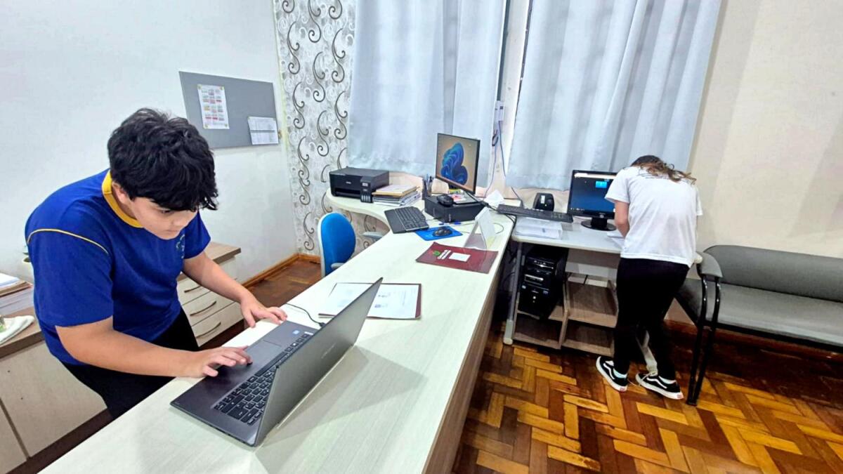 Estudantes são eleitos para o Parlamento Jovem em São Miguel do Oeste; posse será em abril