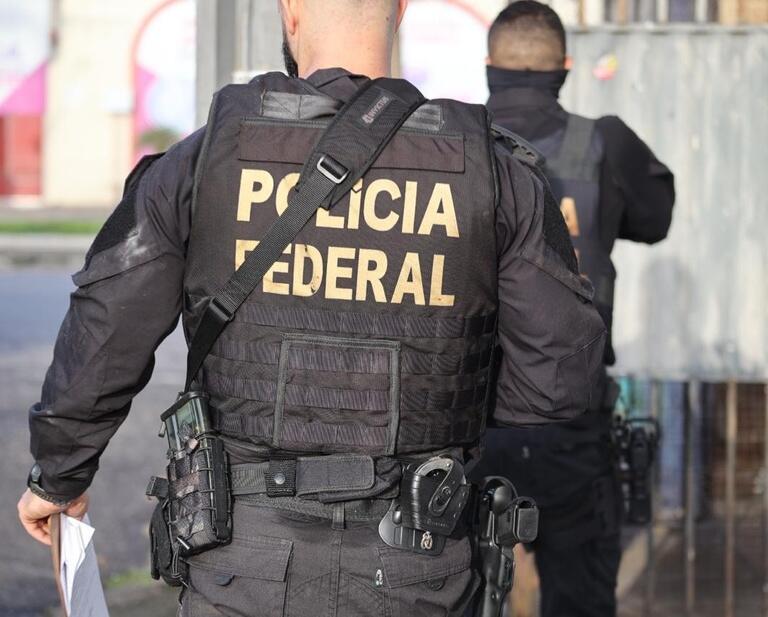 Brasil registra recorde de 17 mil foragidos capturados em 2026