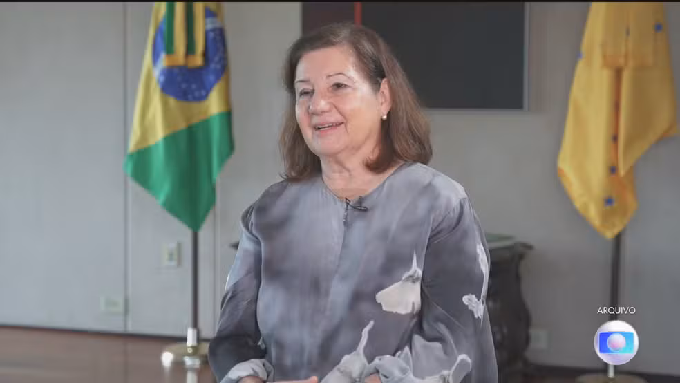 Governo brasileiro estuda resposta após EUA revogarem visto de embaixadora