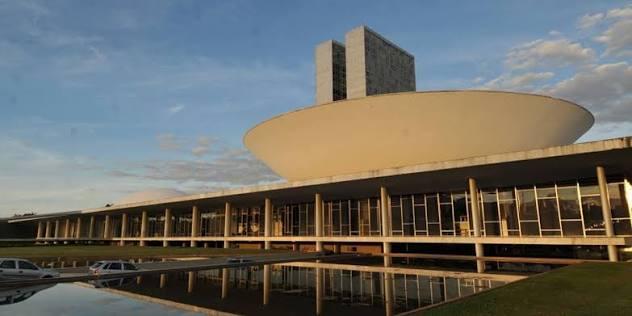 Congresso articula para derrubar veto ao aumento do fundo partidário