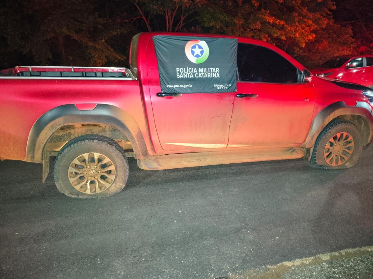 Polícia Militar recupera Hilux furtada no Rio Grande do Sul na SC-161, em Flor do Sertão