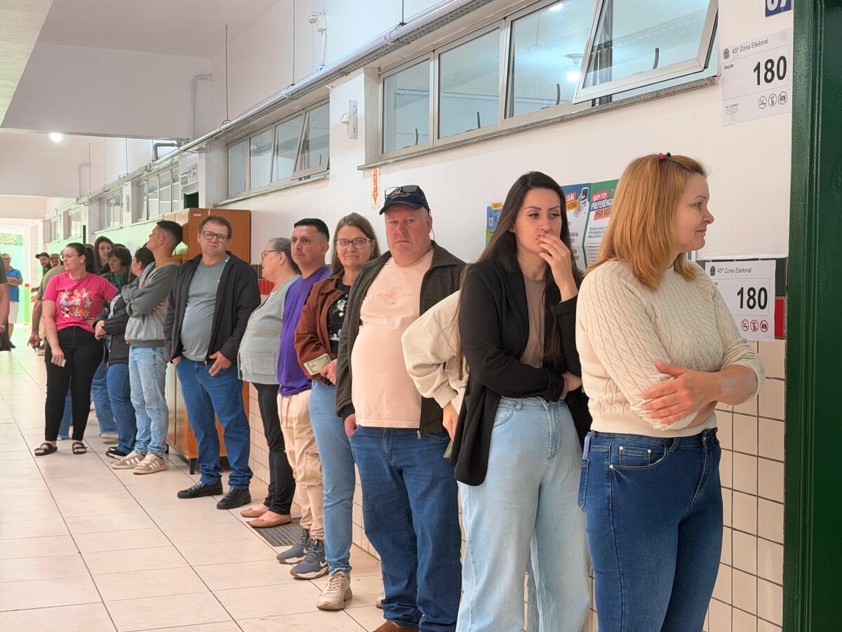 Votação segue tranquila em São Miguel do Oeste