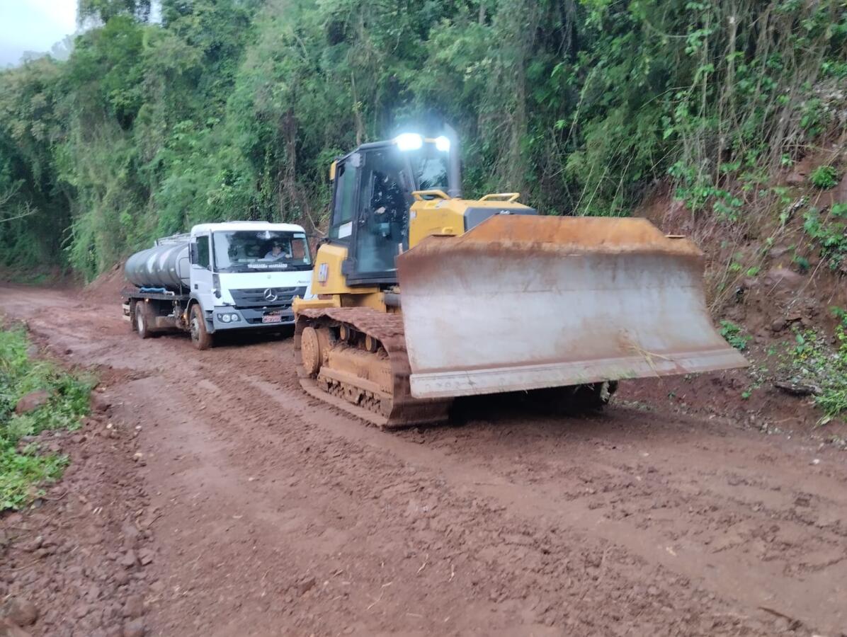Temporal provoca transtornos no interior e Itapiranga reduz patrolamento no inverno