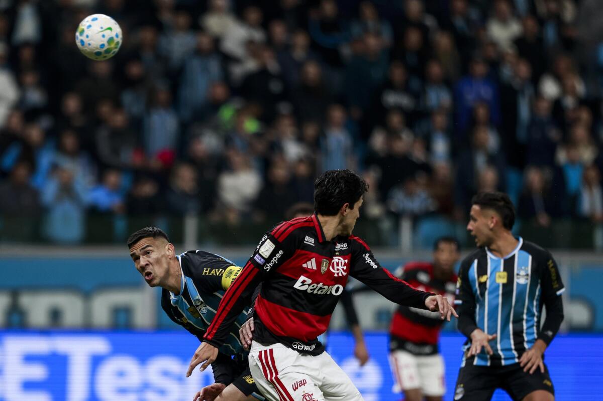 Dominado pelo Flamengo, Grêmio perde e entra no Z-4 do Brasileirão