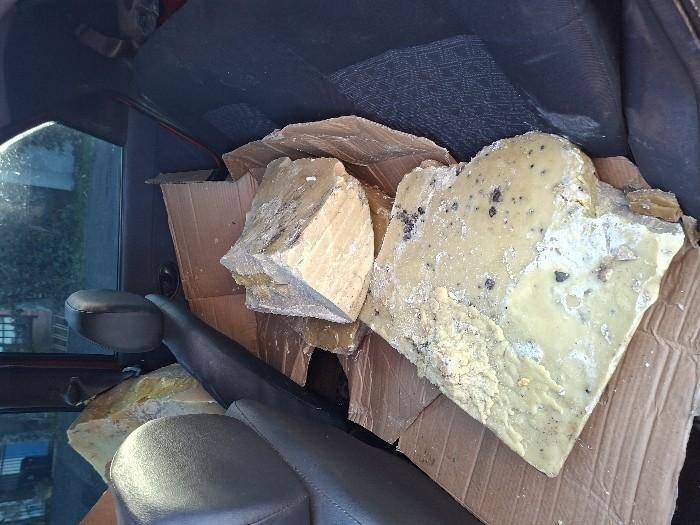 Polícia apreende 130 kg de cera de abelha sem documentação em SMO