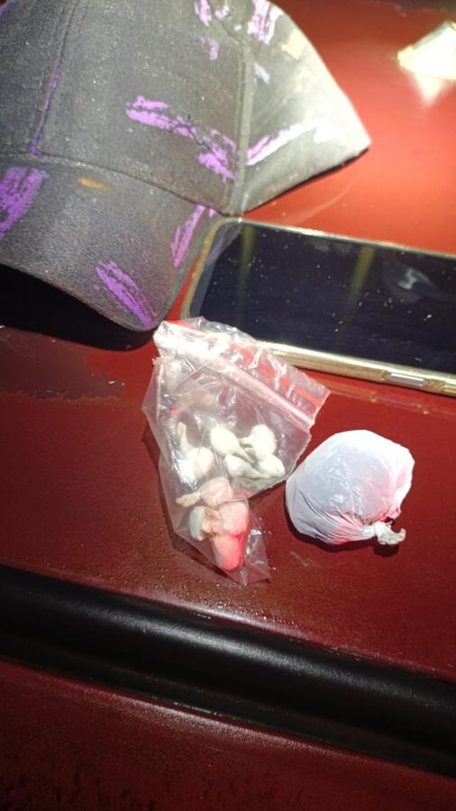 Polícia Militar apreende maconha e cocaína em veículo em Palma Sola