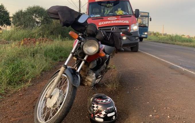 VÍDEO: Colisão traseira deixa motociclista ferido na SC-163