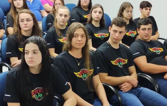 PM realiza formatura de 22 alunos do Projeto Protetores do Lar em Bandeirante