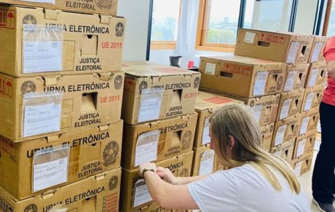 Cartório de Itapiranga inicia distribuição de urnas para locais de votação