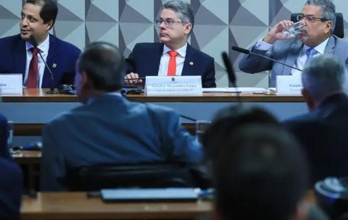 CPI das Bets convoca Gusttavo Lima e convida Felipe Neto para deporem