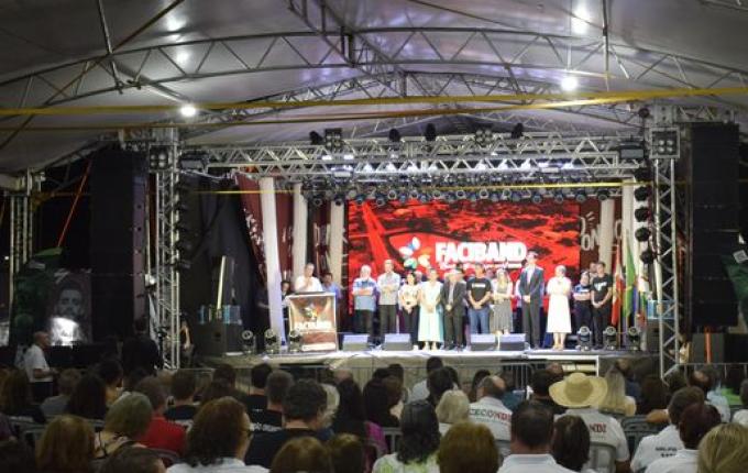 Faciband começa com grande público em Bandeirante