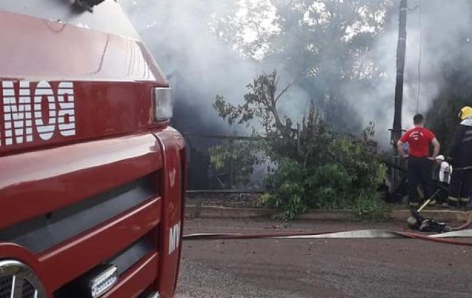 Duas pessoas morrem carbonizadas durante incêndio em Maravilha