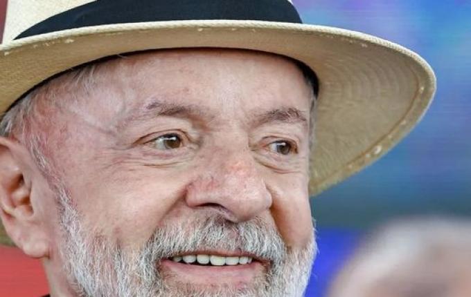 Lula veta projeto que prevê aumento do número de deputados