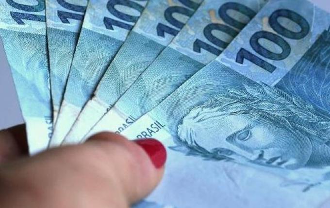 Para Dieese, salário mínimo em abril deveria ter sido superior à R$ 4,5 mil