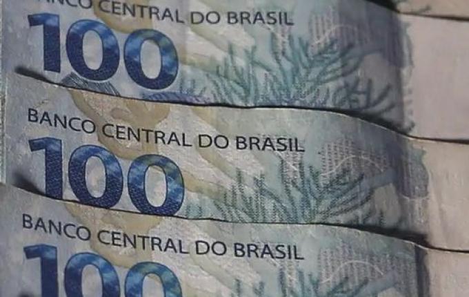 Orçamento de 2025 prevê salário mínimo de R$ 1.509