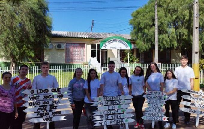 Meio Ambiente é tema de projeto desenvolvido por alunos da Escola Antenor Nascentes
