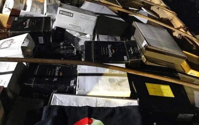 Carreta carregada de 800 caixas de vinho é apreendida na BR-163