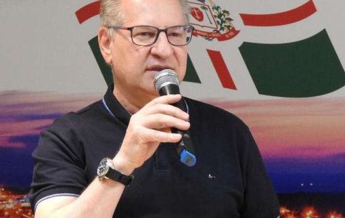 Prefeito pede a presidente que legislativo faça devolução mensal de sobras