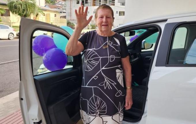 Sicoob Creditapiranga entrega carro e motos a sorteados da Promoção Capital da Sorte