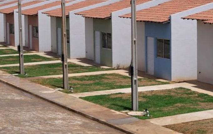Bandeirante garante R$ 2,8 milhões para construção de 20 casas populares
