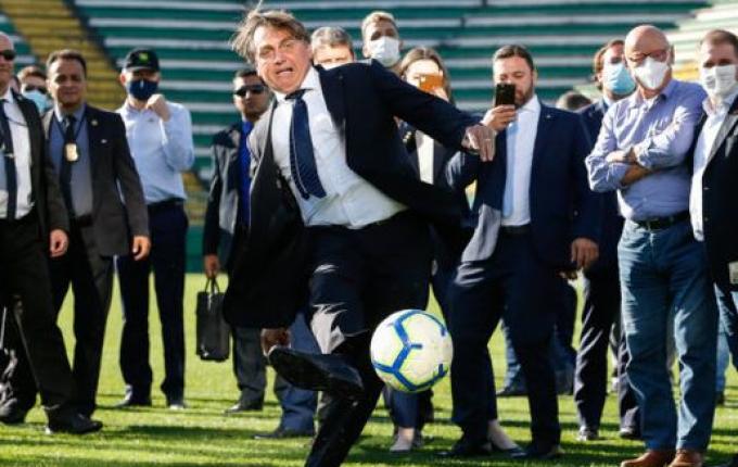 Bolsonaro vai trocar metade dos ministros; SC pode emplacar nome