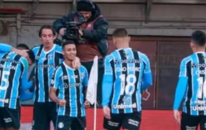 VÍDEO: Em confronto direto no Z-4, Grêmio vence o Fluminense em Caxias do Sul