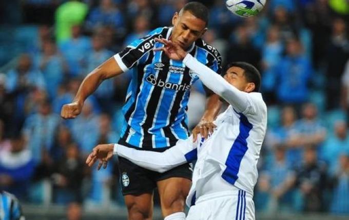 Suárez marca golaço e Grêmio empata em 1 a 1 com Cruzeiro pela Copa do Brasil