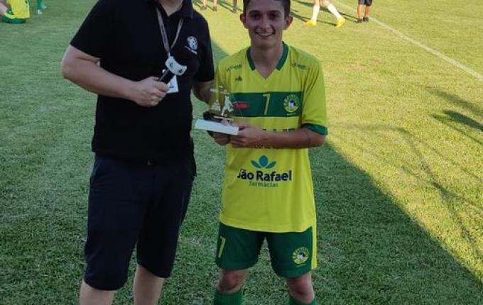 Canarinho da Mariflor garante vaga na semifinal do campo em São José do Cedro