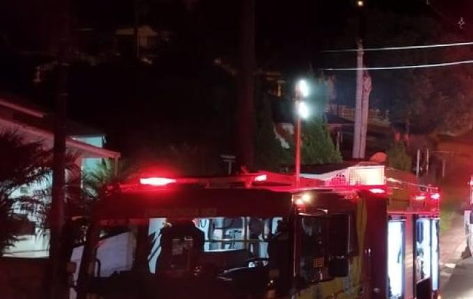 Incêndio destrói residência em Maravilha