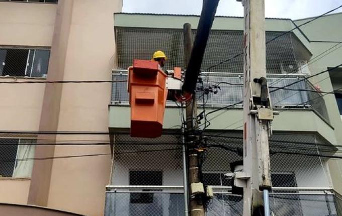 Cerca de 50 lâmpadas queimadas são trocadas em São José do Cedro