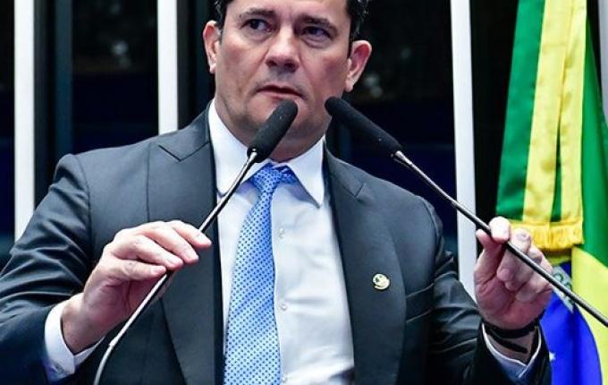 Moro espera apoio do governo em projeto de lei como 'retratação' de Lula