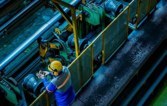 Indústria de Santa Catarina cresce 3,2% em 2025, cinco vezes a média nacional